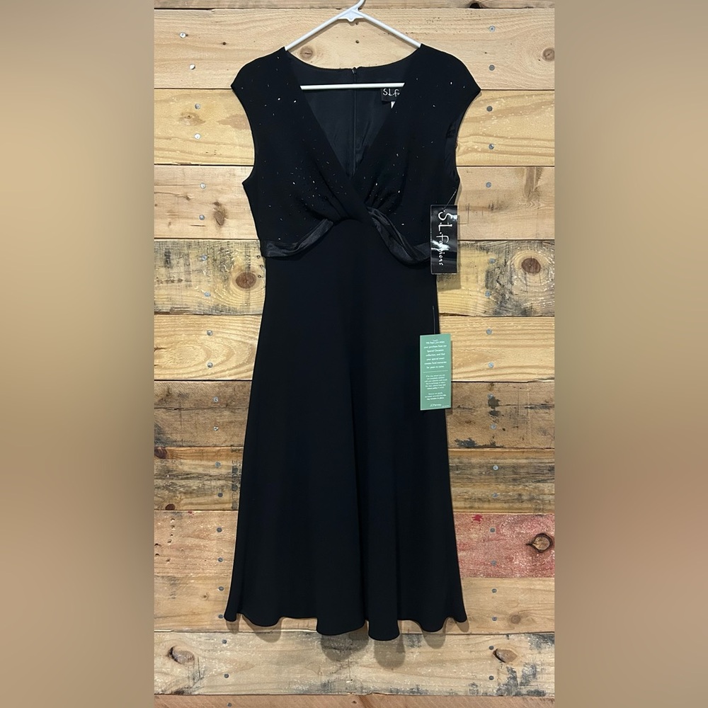 Womens Size 12 JC Penneys Black Sleeveless Dress